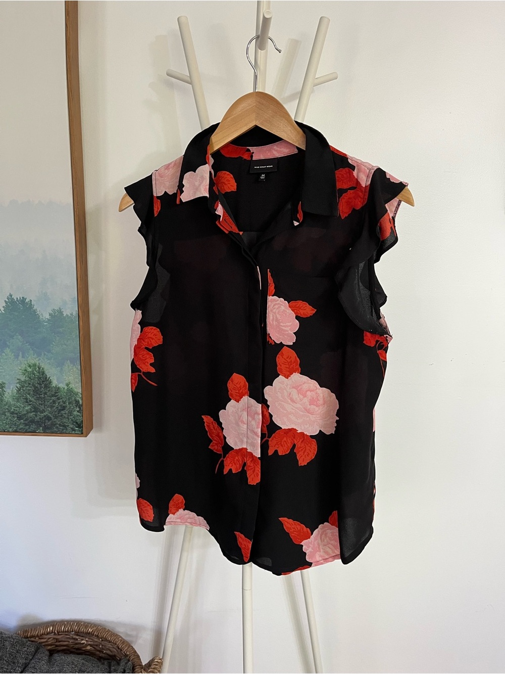 Who What Wear Sleeveless Black Floral Blouse